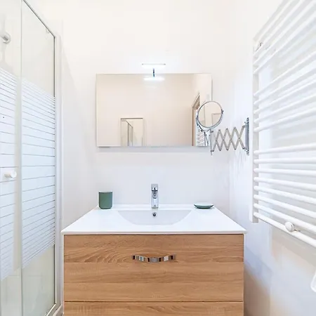 Your Independent Cocoon In The Heart Of The 7th Arrondissement Of Appartamento
