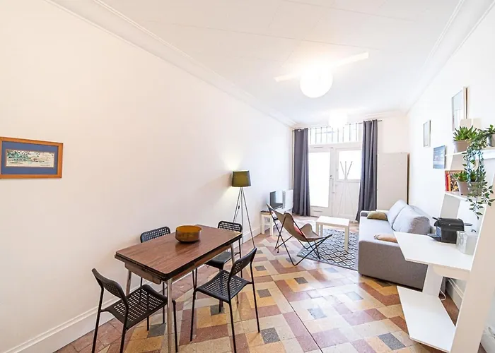 Your Independent Cocoon In The Heart Of The 7th Arrondissement Of Apartamento