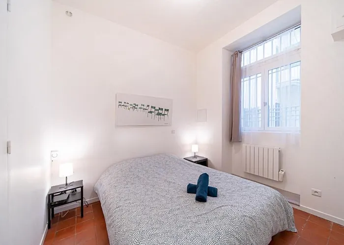 Your Independent Cocoon In The Heart Of The 7th Arrondissement Of Apartamento